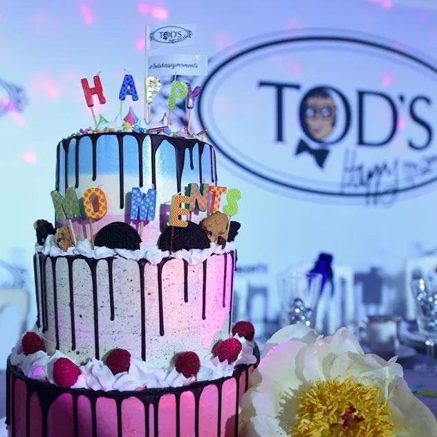 Tods تُطلق مجموعة أحذية وحقائب Tod’s Happy Moments بتوقيع المصمّم ألبير الباز