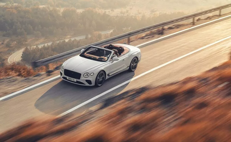 شركة Bentley تطرح سيارة Continental GT Convertible الجديدة