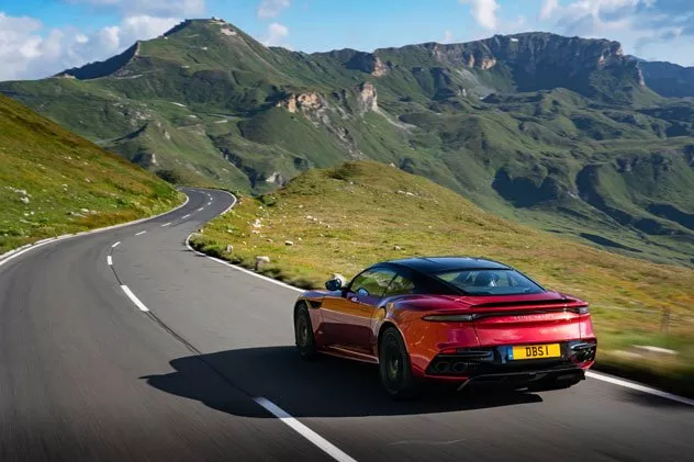 Aston Martin تطلق موسماً جديداً من برنامجها Art of Living لنمط الحياة