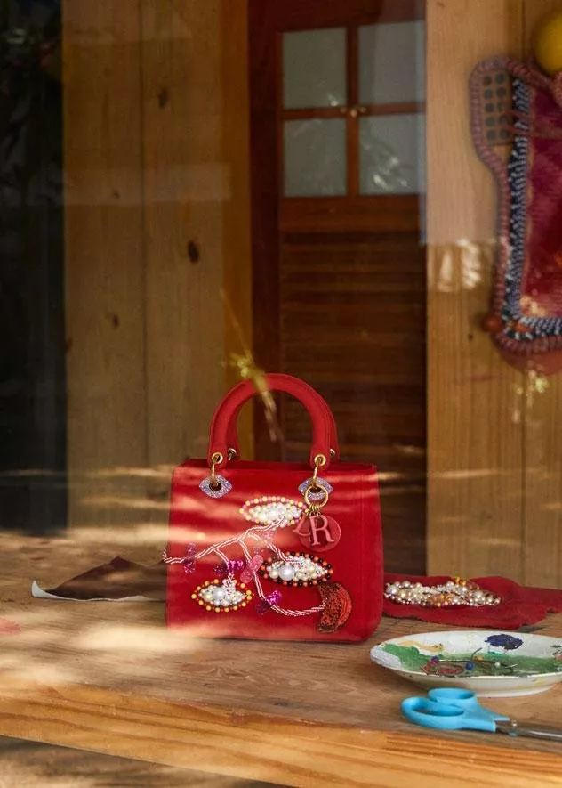 ديور تقدّم حقيبة فنّ ديور ليدي Dior Lady Art رقم 4