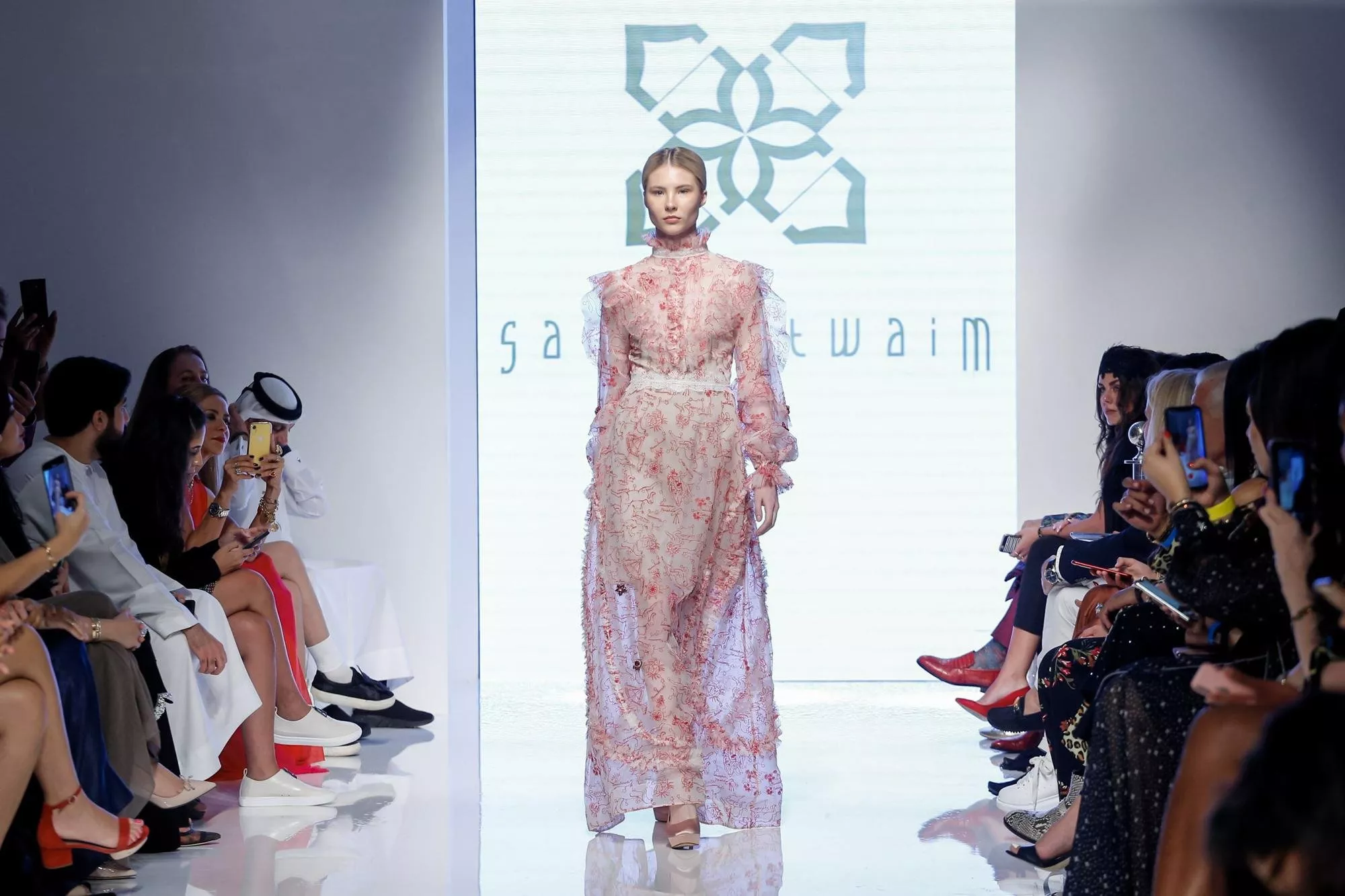 أبرز ما لفتنا خلال أسبوع الموضة العربي في دبي بنسخته الثامنة