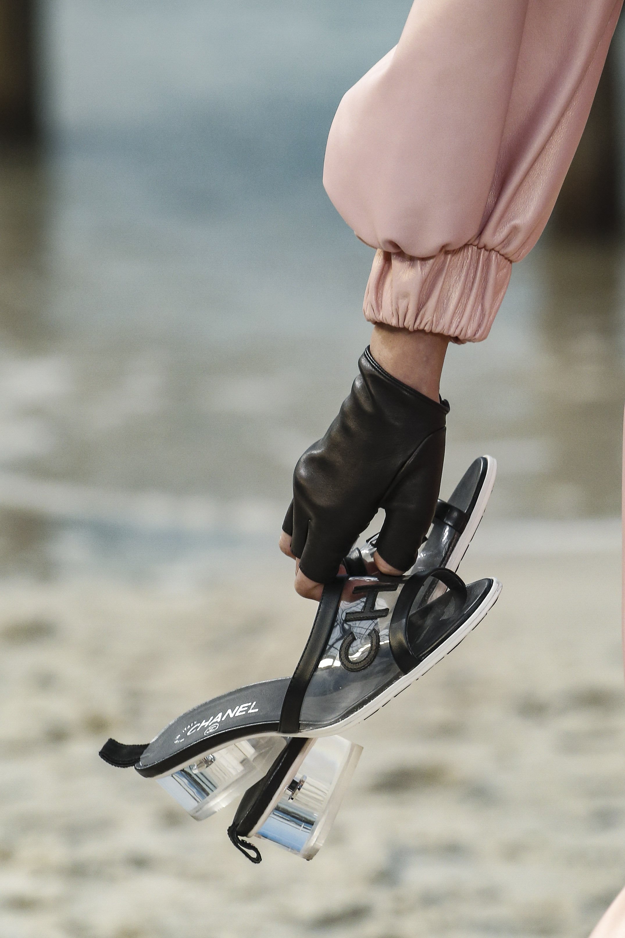 shoes  حذاء احذية رائجة ربيع 2019 plastic احذية بلاستيكية شانيل  chanel