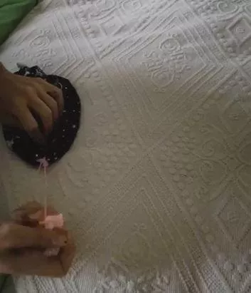 طريقة عمل كمامة قماشية يدوياً وتعقيمها في المنزل، للحد من نقصها في زمن الكورورنا