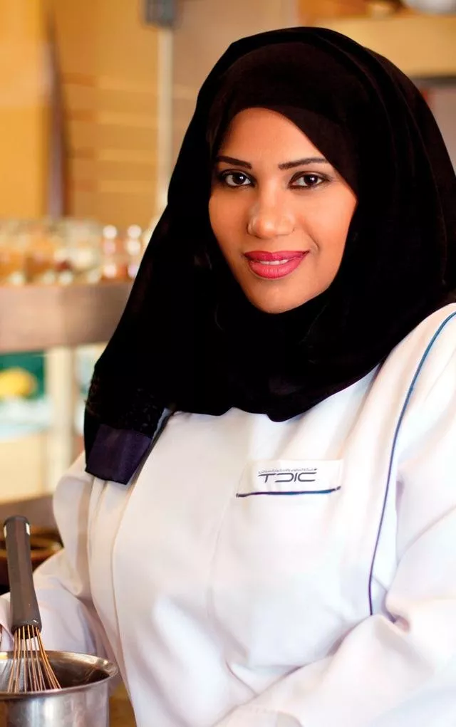يوم المرأة الإماراتية خلود عتيق