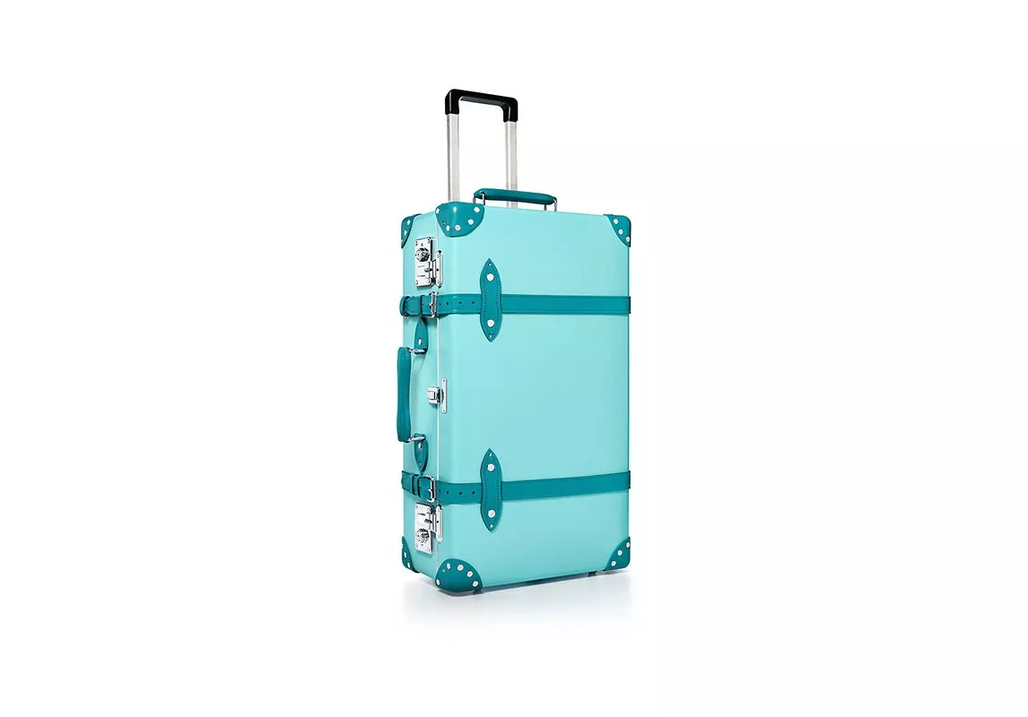 حقيبة السفر: من شنطة لتوضيب الأغراض إلى أكسسسوار عصري