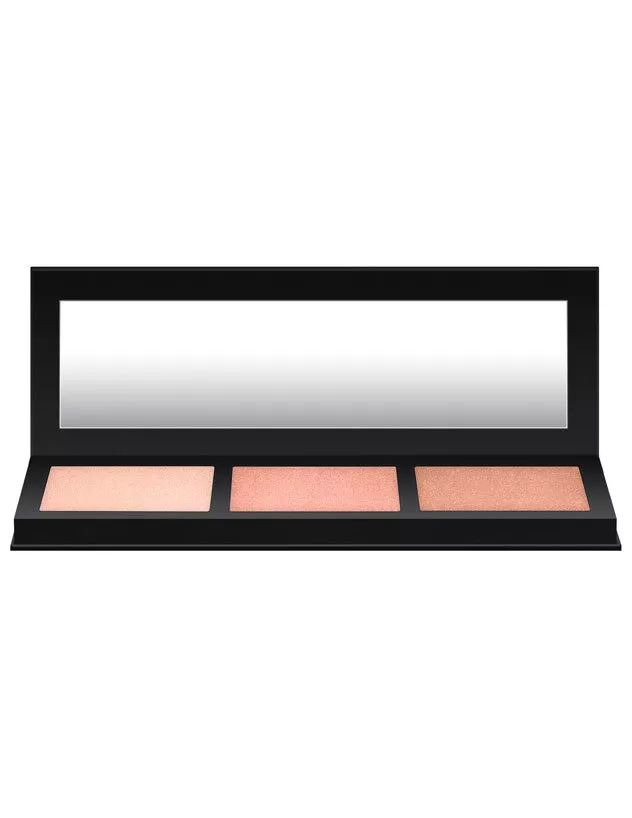 Mac Cosmetics تُطلق مجموعة باليت Hyper Real Glow