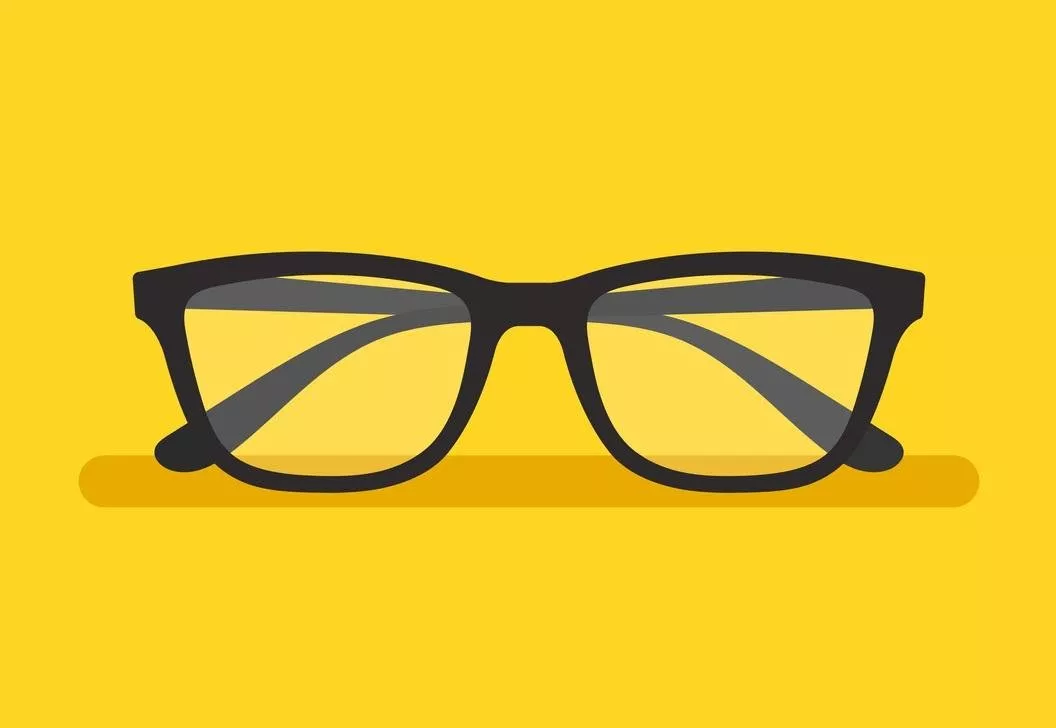 4 طرق تساعد على إزالة خدوش النظارات الطبية بسهولة لرؤية أوضح