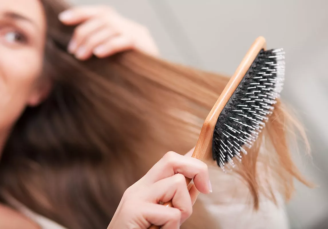 علاج تساقط الشعر: 7 مستحضرات بخاخ الشعر للتمتّع بخصلات صحّية وقويّة، تسوّقي المفضّل لديكِ منها