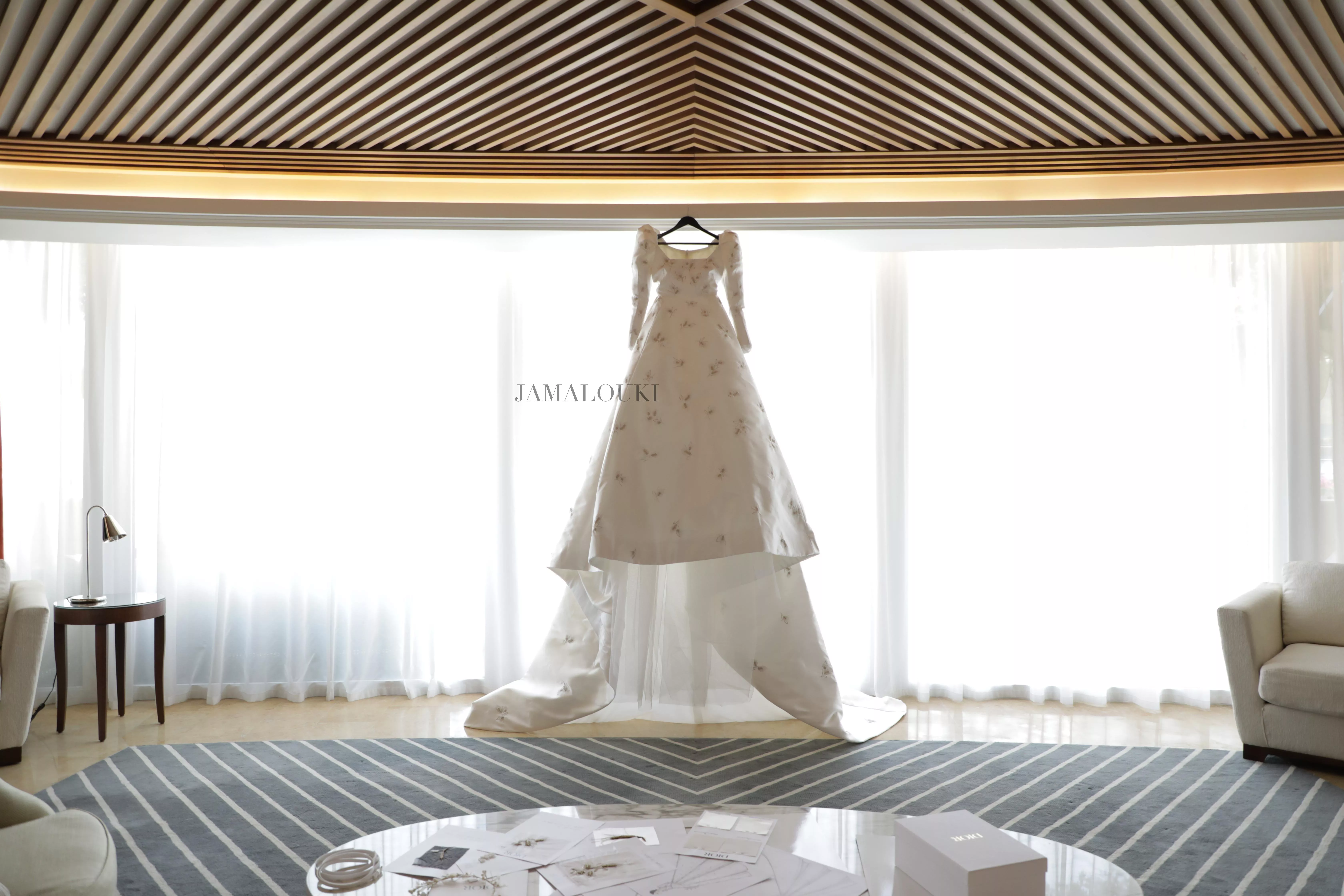 فستان زفاف فاليري أبو شقرا: تصميم ملوكي وساحر من Dior، بنفحة فينتاج