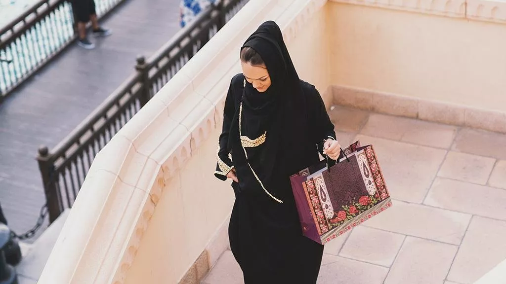 السعودية تسمح للمرأة بالإقامة في فنادقها من دون مرافقة محرم