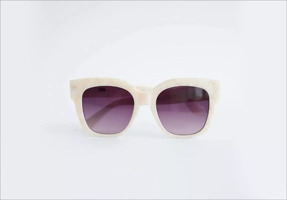 موديلات نظارات شمسية من مجموعات صيف 2020