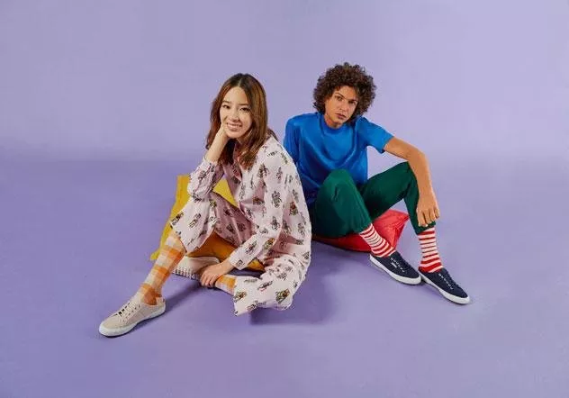 Superga تُطلق مجموعة أحذية مزدوجة Superga X Yoox بالتعاون مع Yoox
