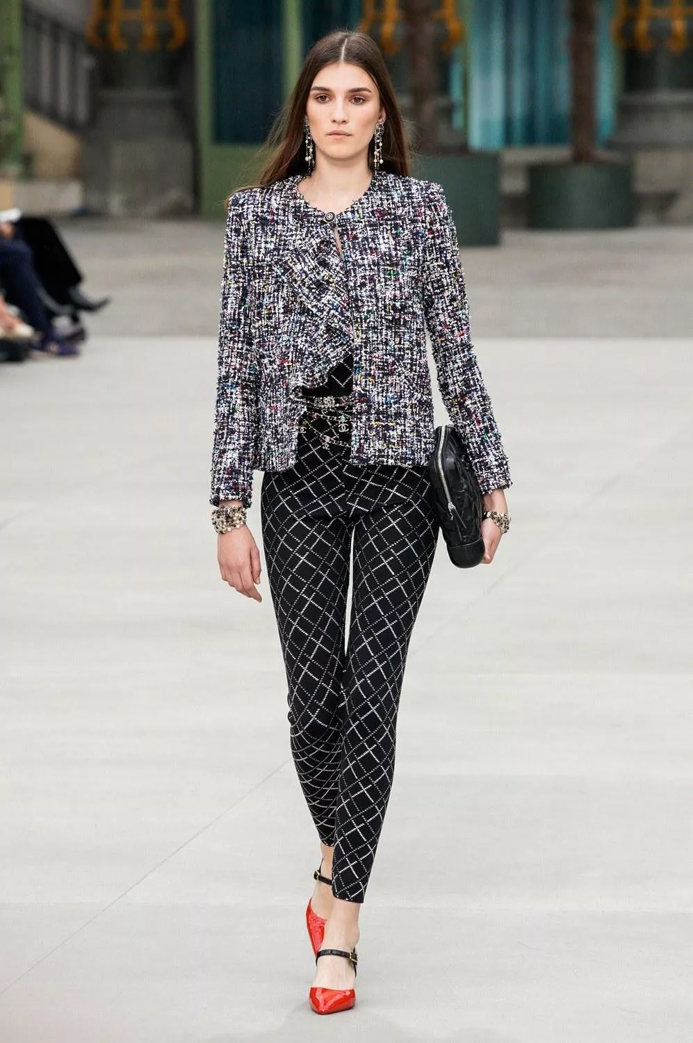 مجموعة Chanel التحضيرية لربيع 2020: Virginie Viard تقدّم أول عرض لها بمفردها