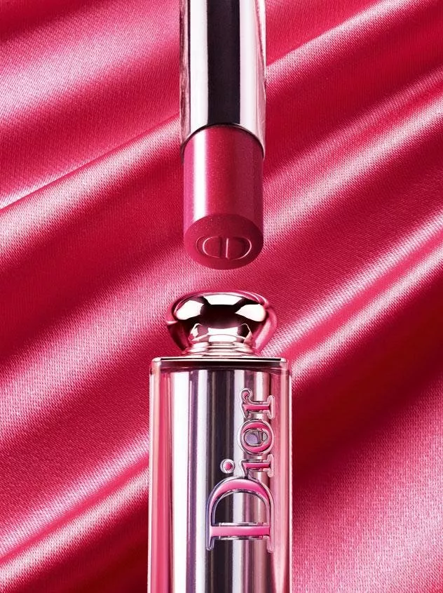 ديور تطلق ألوان جديدة من أحمر شفاه Dior Addict Stellar Shine