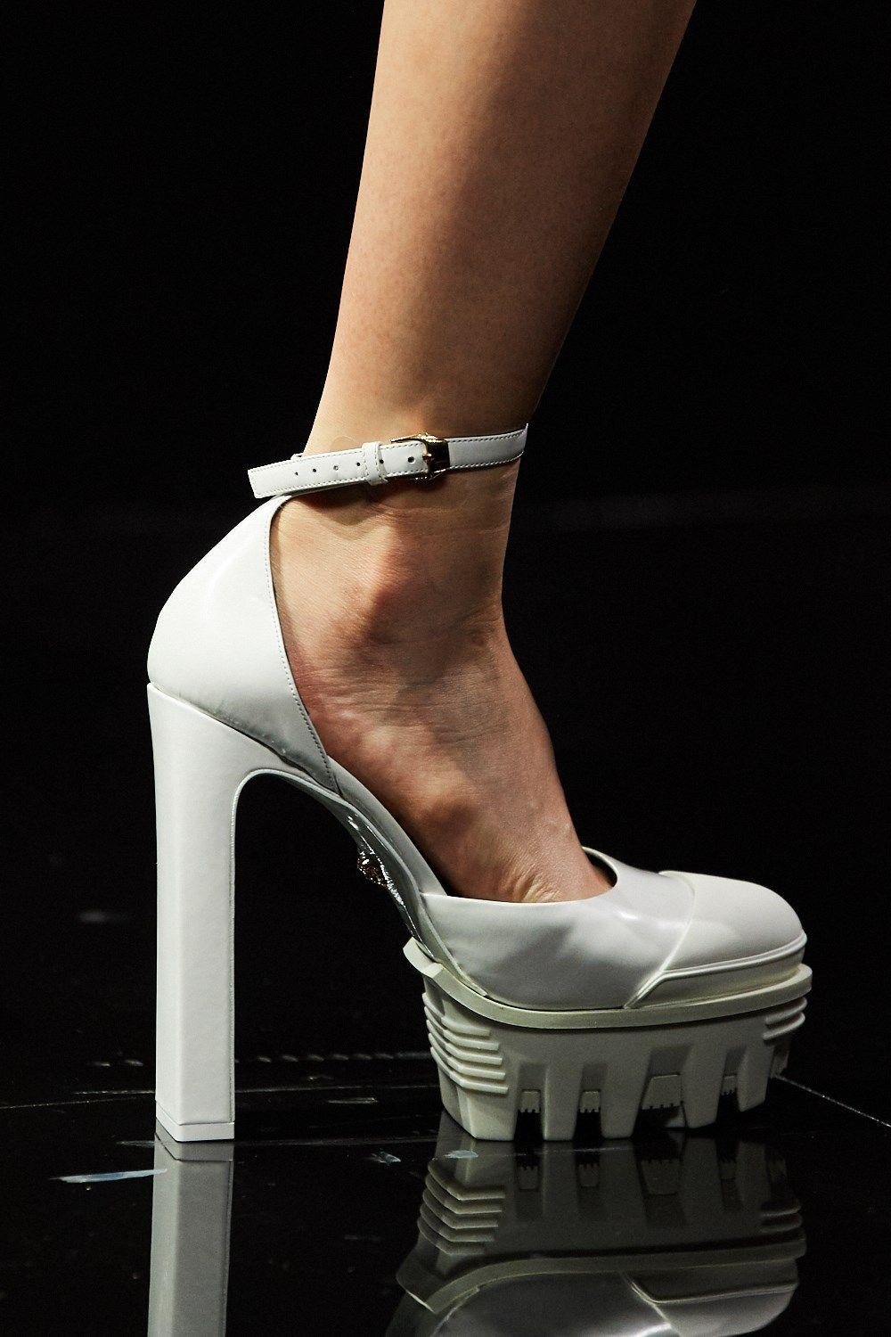 حذاء أحذية بوتس اخر موضة فرساتشي Versace