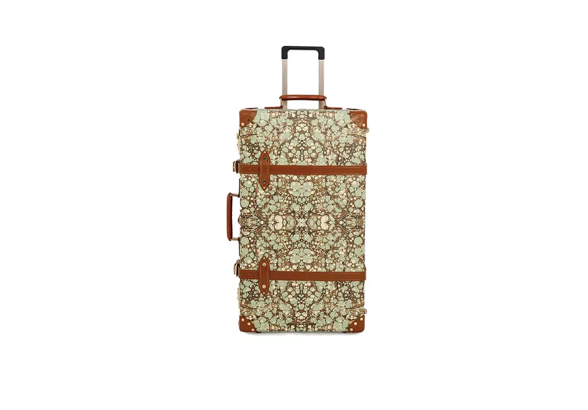 حقيبة السفر: من شنطة لتوضيب الأغراض إلى أكسسسوار عصري