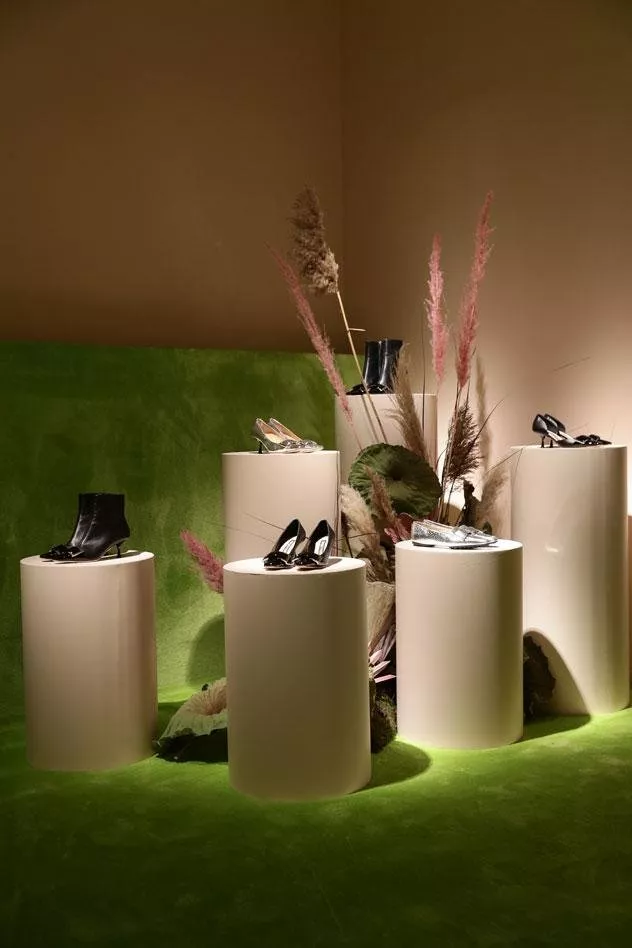 دار Sergio Rossi تُطلق مجموعة أحذية srTwenty