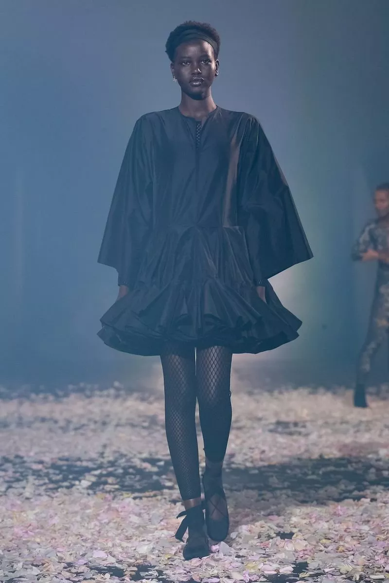 عرض Dior لربيع 2019 ضمن أسبوع الموضة الباريسيّ: الرقص يندمج بالموضة