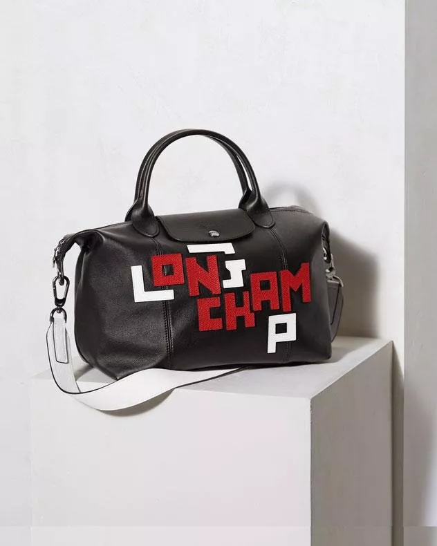 لونشان تُطلق مجموعة الحقائب، الأكسسوارات والملابس الجاهزة Longchamp LGP