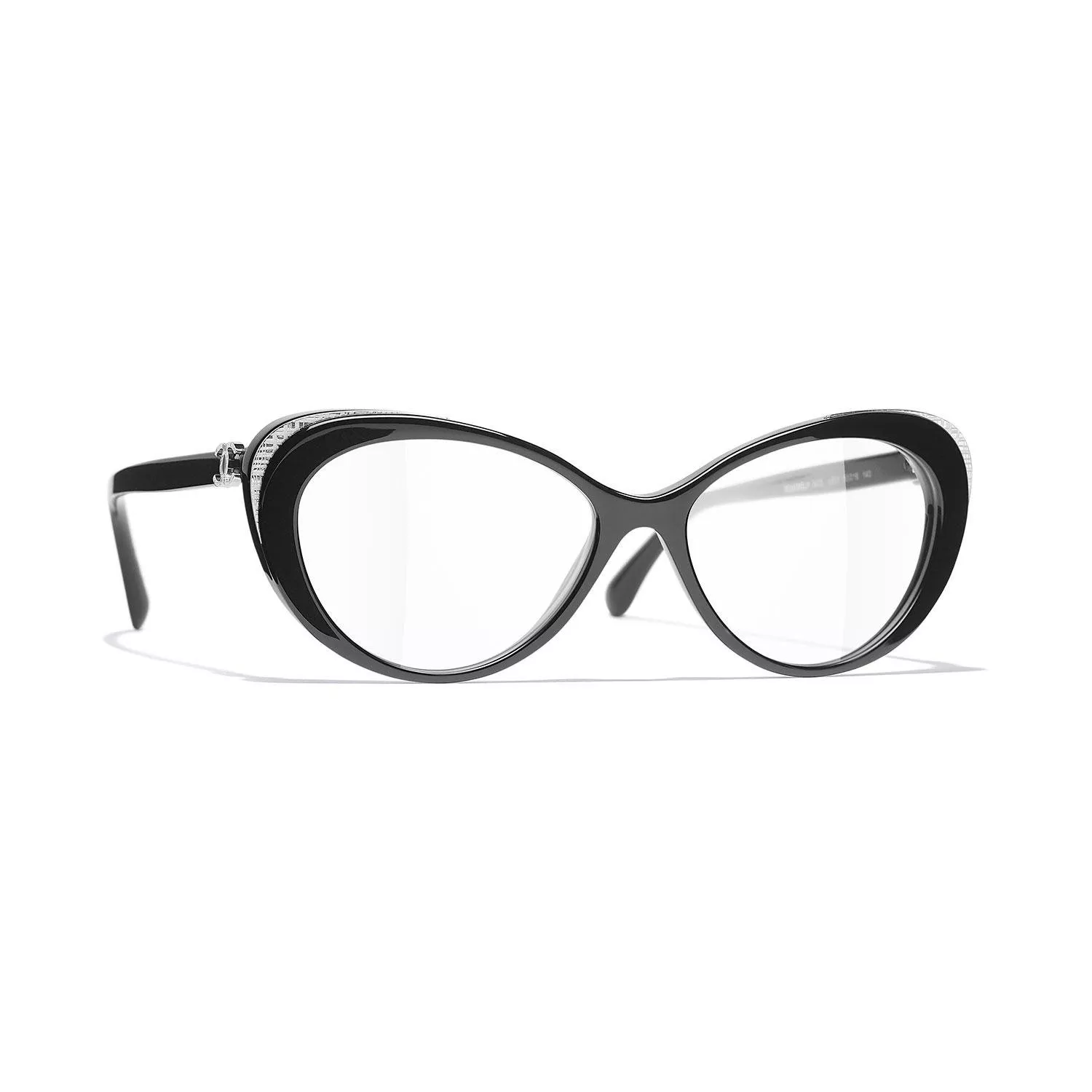 شانيل تُطلق مجموعة نظارات خريف 2020