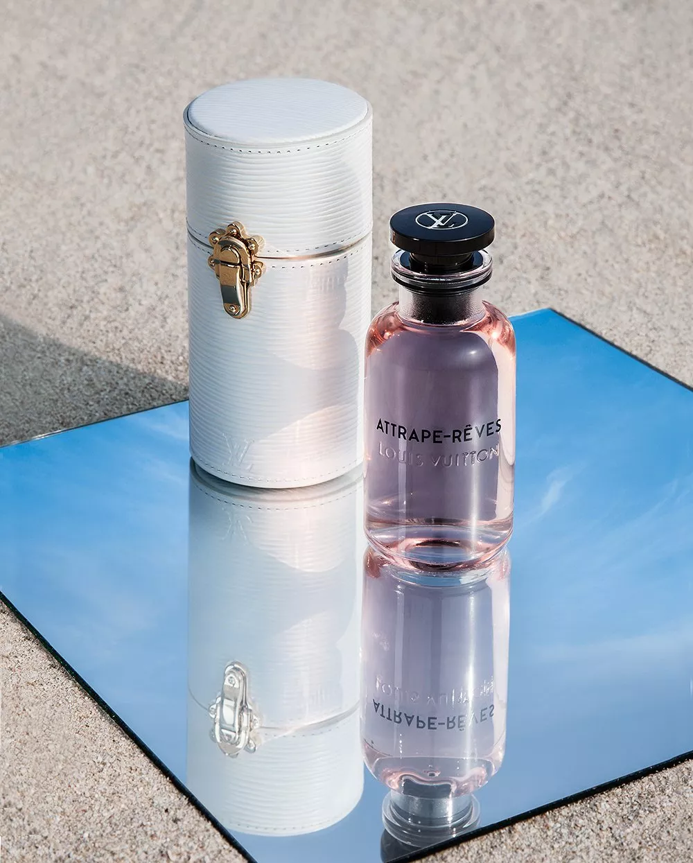 جلسة تصوير خاصة بمجموعة Les Parfums من Louis Vuitton