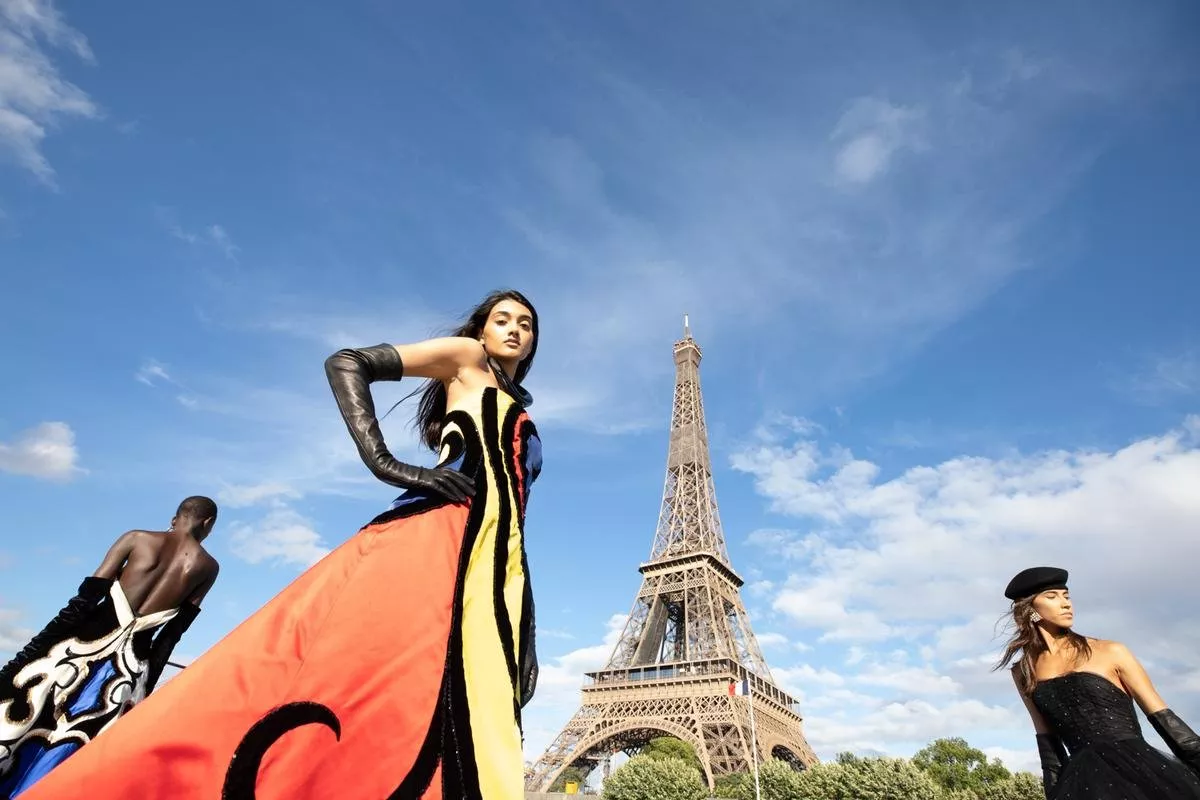 أبرز ما لفتنا في أسبوع الموضة الباريسي للخياطة الراقية لخريف 2020