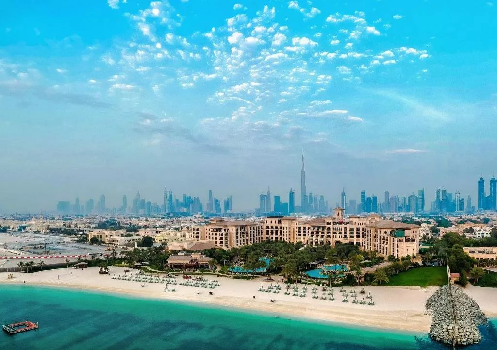 أبرز منتجعات دبي للسباحة، لا تفوّتي زيارتها في صيف 2020