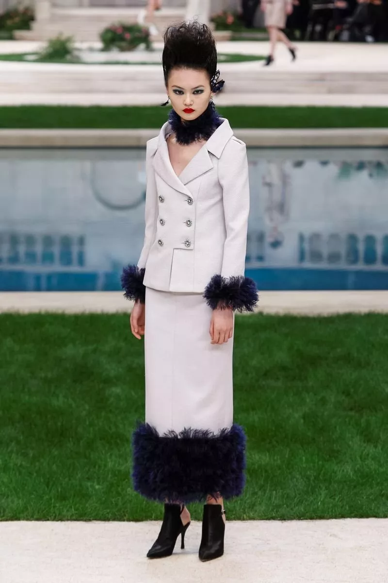 مجموعة Chanel للخياطة الراقية لربيع 2019: فنون وحرفيّة القرن الثامن عشر مصدر إلهام Karl Lagerfeld