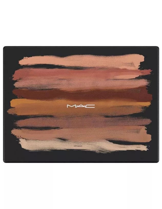 MAC Cosmetics تُطلق مجموعة من ألوان الآيشادو تحت عنوان الفن بالألوان