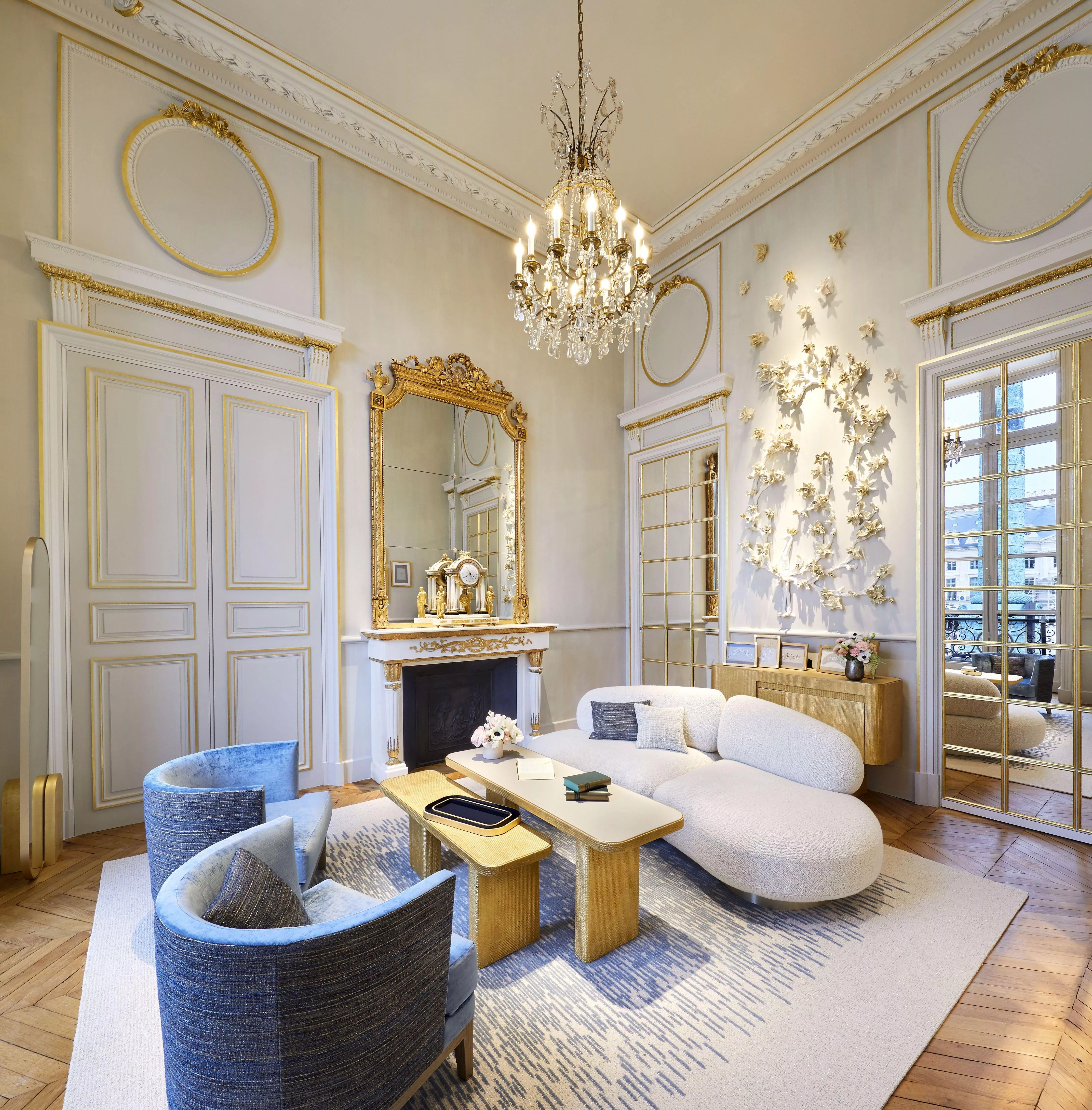 Chaumet تعيد افتتاح Hôtel Particulier، احتفالاً بمرور 240 عاماً على تأسيس الدار