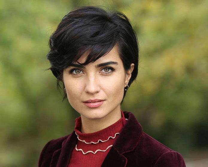توبا بويوكستون توبا بويوكستن الممثلة التركية توبا مكياج