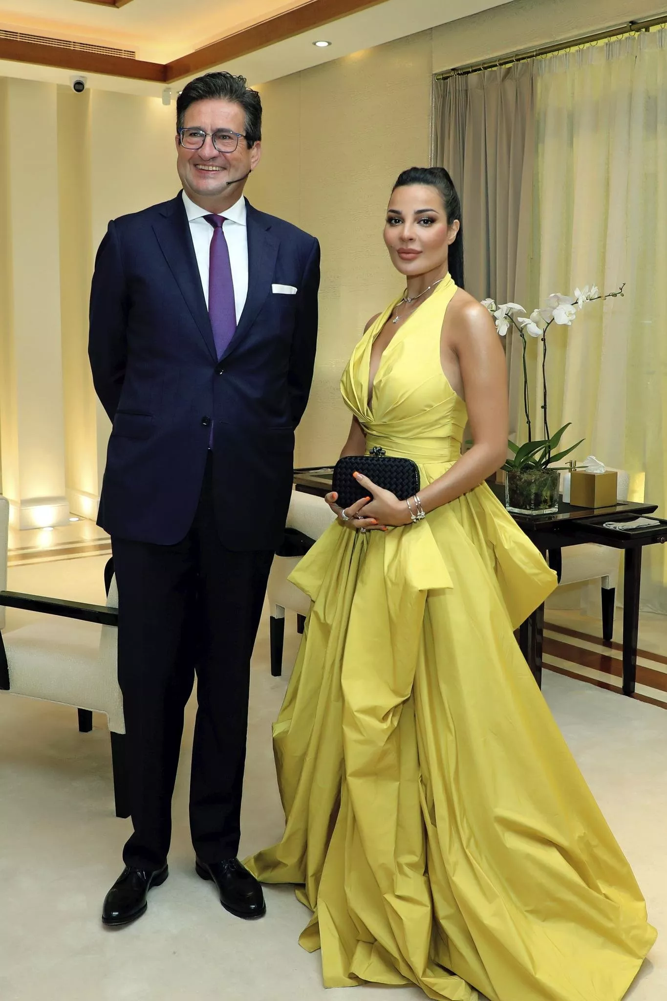 نادين نجيم بلوك يفيض جاذبية في حفل افتتاح Bayt Damas في دبي وإعلانها سفيرة لدار Damas Jewellery