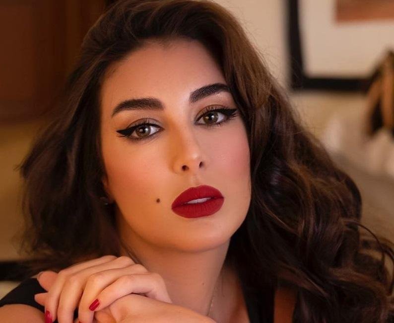 مكياج كلاسيكي مكياج ناعم