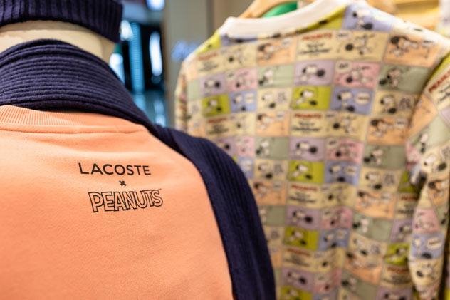 متجر Lacoste في دبي مول - تجربة Le Club Evolution للبيع بالتجزئة