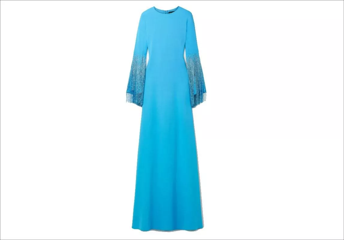 28 فستان للمحجبات سيمنحكِ لوك محافظ وعصري في رمضان 2021