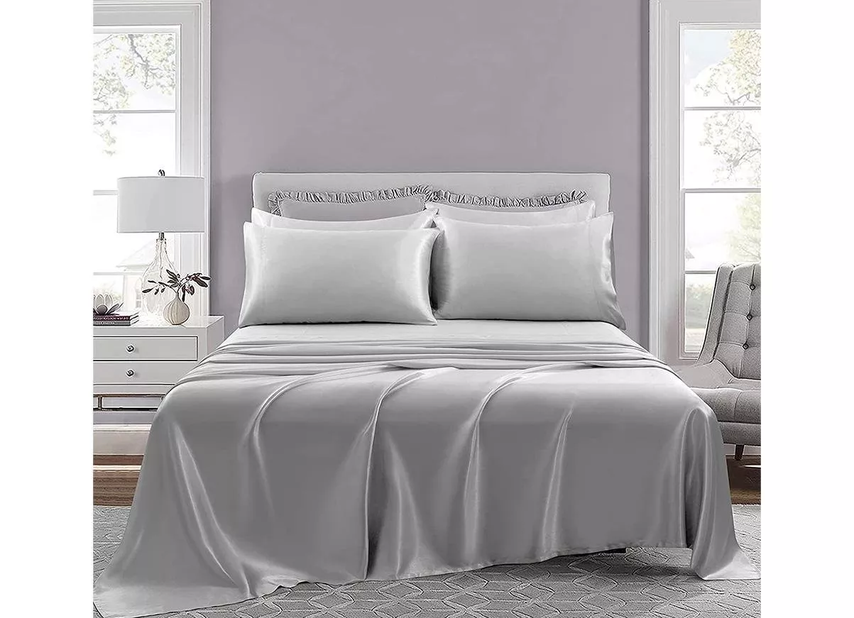 افضل مفارش سرير حرير لعام 2021، 12 موديل تسوّقي منها لنوم عميق وبشرة جميلة