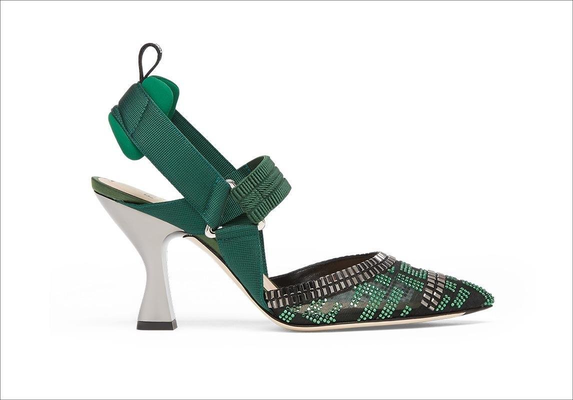 إصدارات موضة رمضان 2021 ملابس رمضان ثياب تصاميم اكسسوارات شنط احذية شوز حذاء حقيبة فندي Fendi