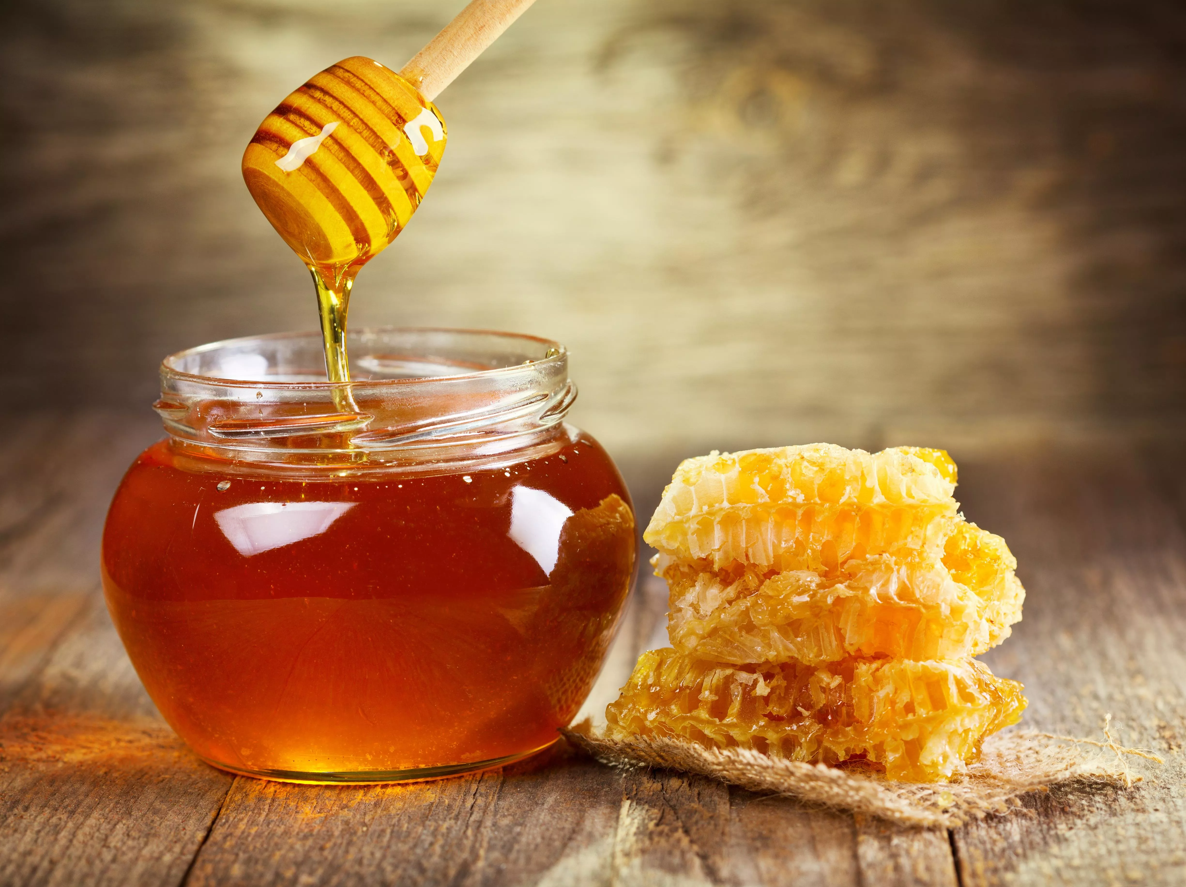 ما هي أنواع العسل المختلفة وما فوائد كل واحد منها؟