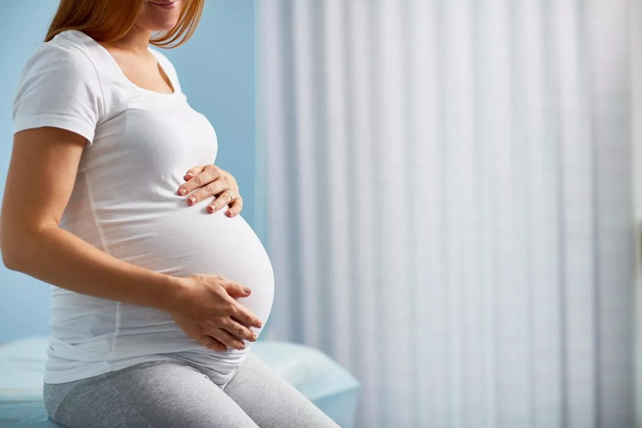أضرار الكيراتين على الحامل: هل هي فعلاً موجودة؟
