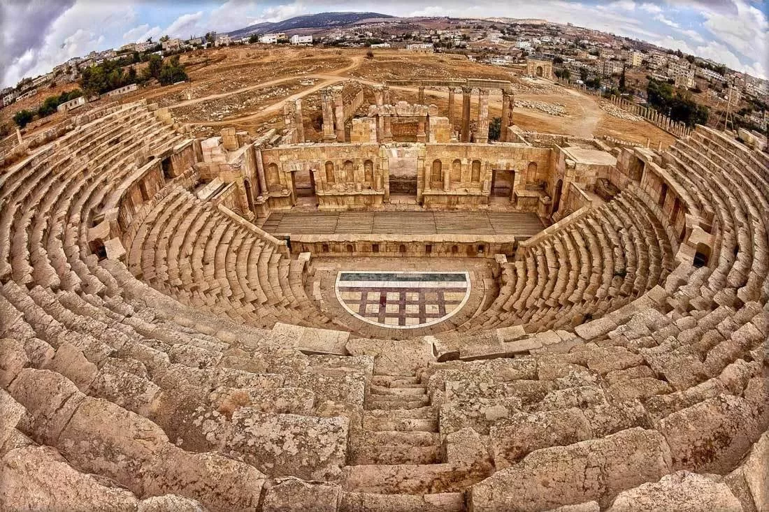 تخطّطين للسفر إلى الأردن؟ إليكِ افضل الاماكن السياحية التي يمكنكِ زيارتها فيها