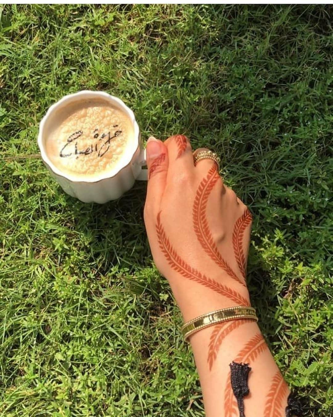 نقش حناء ناعم وخفيف 