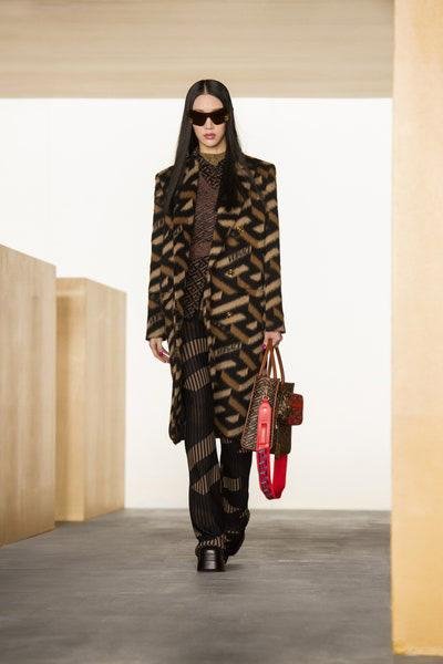 فيرساتشي مجموعة Versace للأزياء الجاهزة لخريف وشتاء 2021-2022
