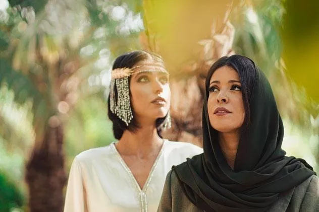 دار معوّض تتعاون مع المصممة الإماراتية سلامة خلفان لاطلاق قطعة مجوهرات لتزيين الرأس
