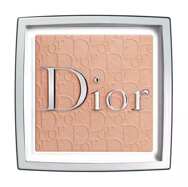 ديور تضيف مستحضرات جديدة إلى مجموعة ماكياج Dior Backstage