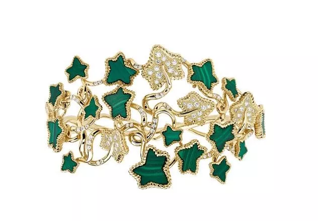 ديور تعرض مجموعة مجوهرات فيكتوار دو كاستيلان في دبي مول