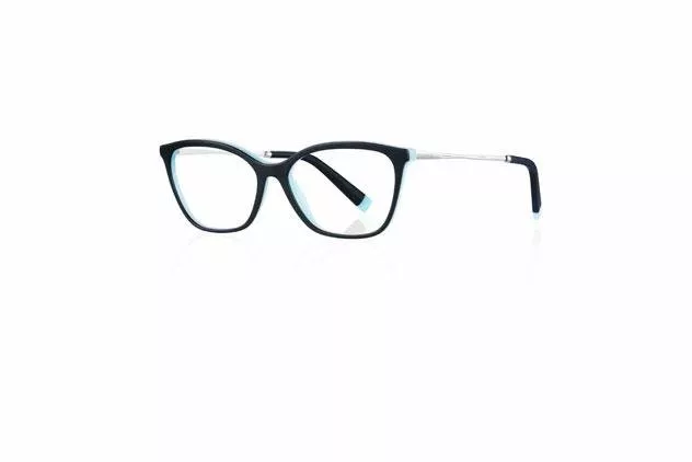 تيفاني أند كو تُطلق نظارات جديدة مستوحاة من توقيعها وأفكار تصاميمها