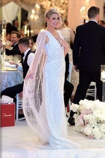 بالصور، زواج Paris Hilton ... إطلالة عروس فخمة وأنثوية