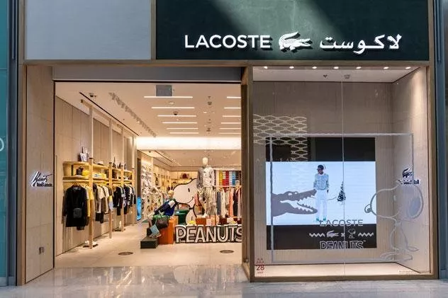 Lacoste تفتتح متجرها الجديد في دبي مول وتطلق تجربة Le Club Evolution للبيع بالتجزئة