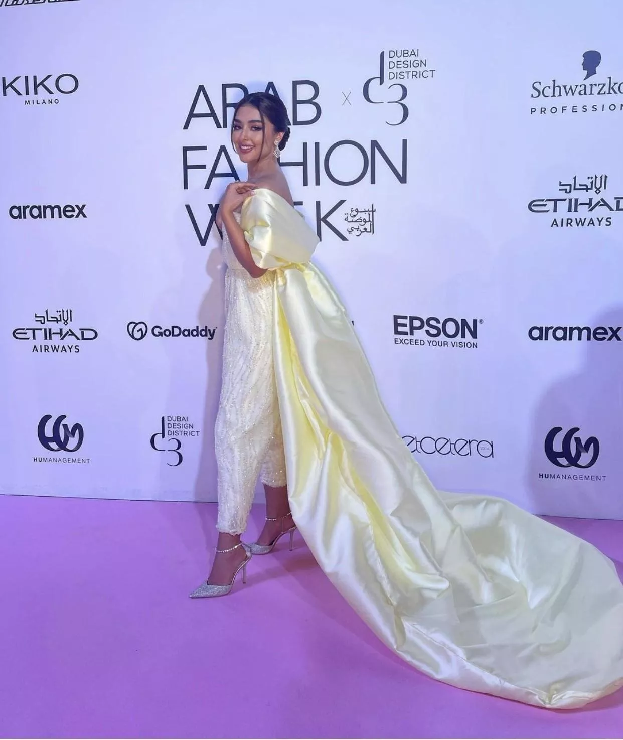 أبرز إطلالات النجمات في حفل Fashion Icon awards 2021