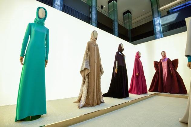 فعاليات #قطر_تبدع - فعاليات QatarCreates# - مجموعة أزياء ڤالنتينو - مجموعة التصاميم الراقية عبايا - مجموعة التصاميم الراقية Abaya